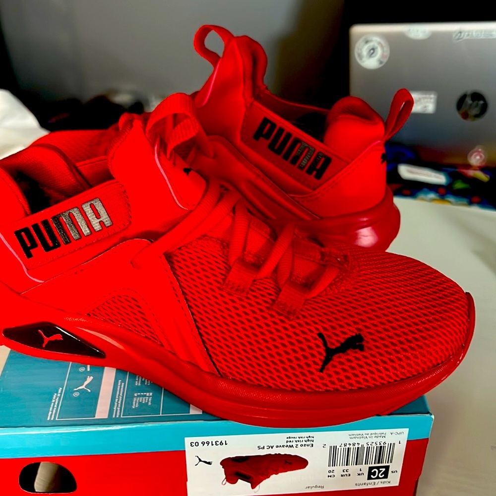 NWB- Puma Sneakers